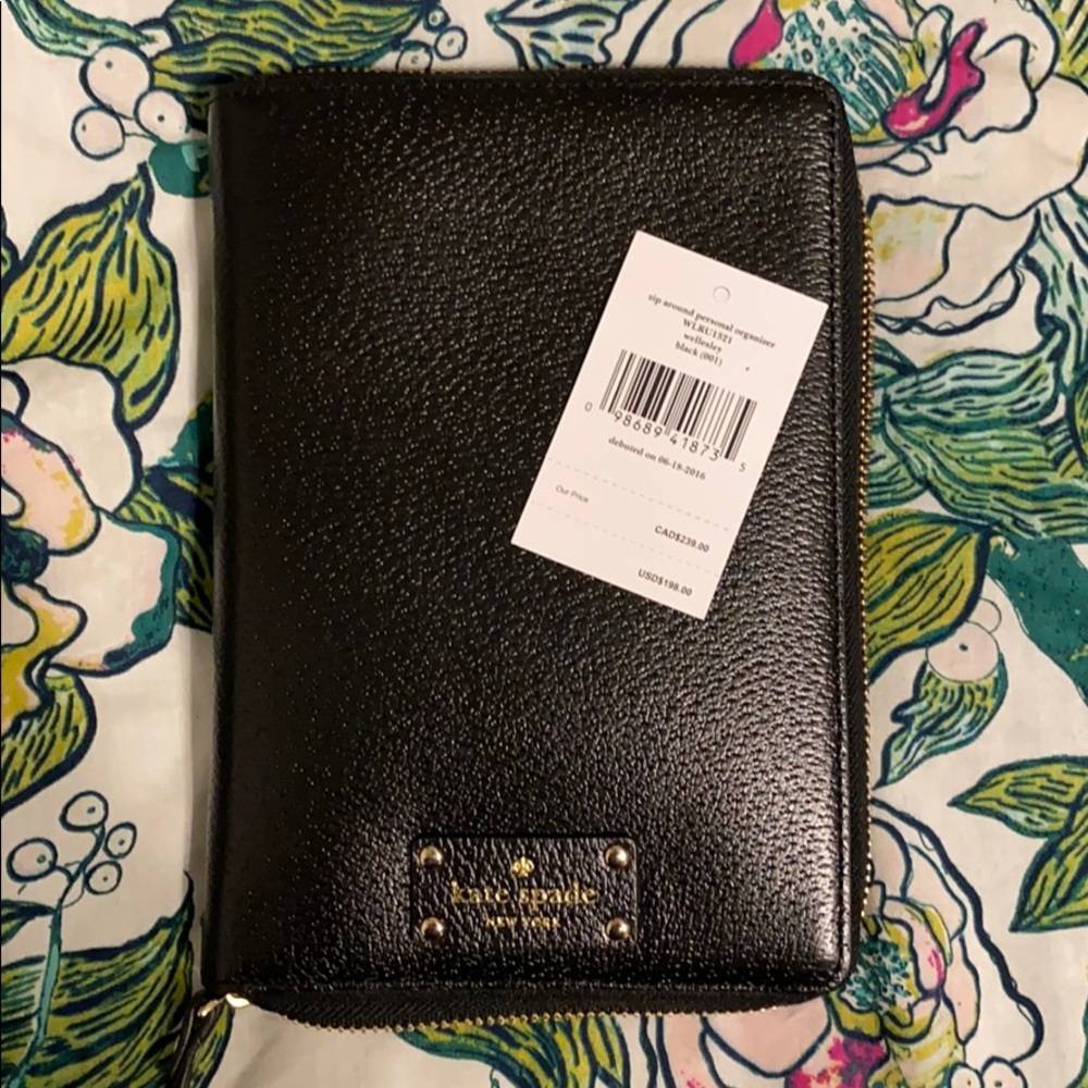 Unused Kate spade zip up agenda